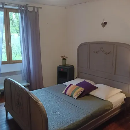 En Perigord Holiday home Doissat